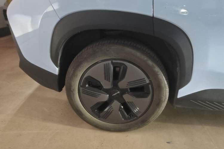 Used Chery New Energy eQ7 2023 512 km Max Right Rear Wheel Hub