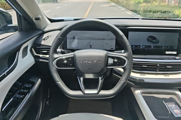 Used Chery New Energy eQ7 2023 512 km Max Steering Wheel