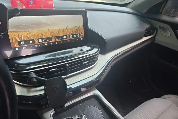 Used Chery New Energy eQ7 2023 512km Pro Audio And AC Panel