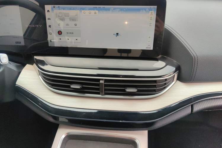 Used Chery New Energy eQ7 2023 512km Pro Audio And AC Panel