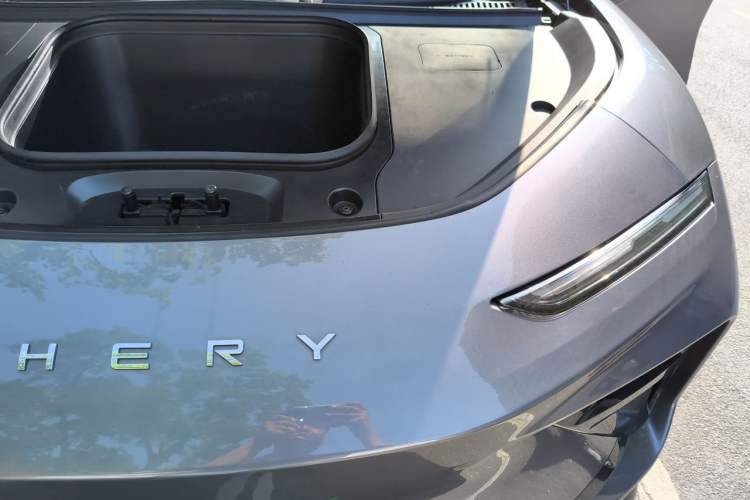Used Chery New Energy eQ7 2023 512 km Ultra-Luxury Version Engine Bay Left