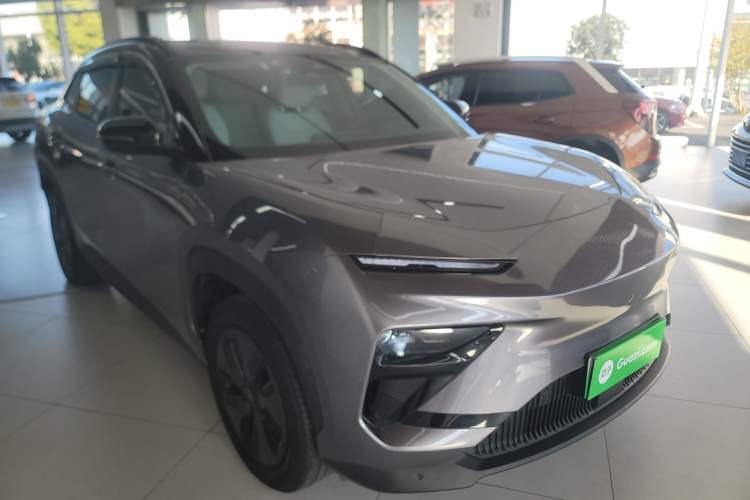 Used Chery New Energy eQ7 2023 512 km Max Front Right 45 Deg
