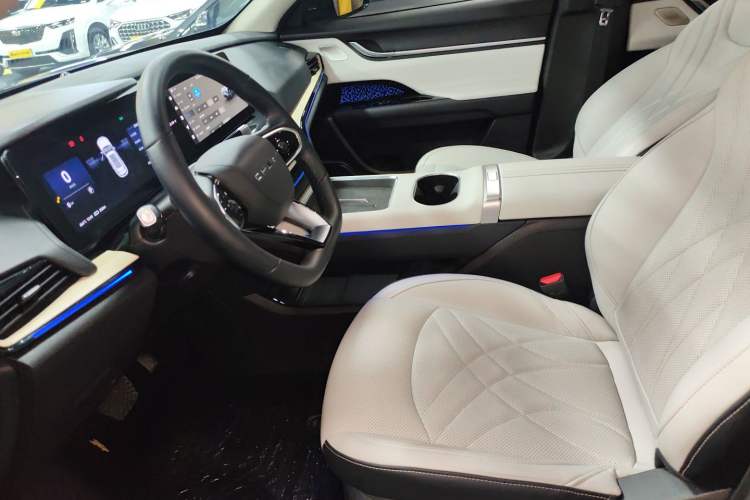 Used Chery New Energy eQ7 2023 512 km Ultra-Luxury Version Left Front Seat