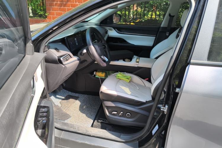 Used Chery New Energy eQ7 2023 512 km Ultra-Luxury Version Left Front Seat