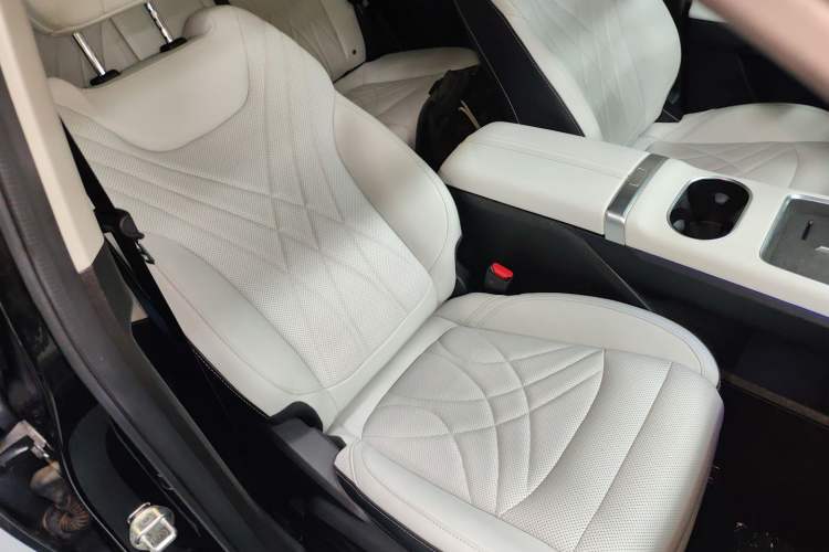 Used Chery New Energy eQ7 2023 512 km Ultra-Luxury Version Right Front Seat