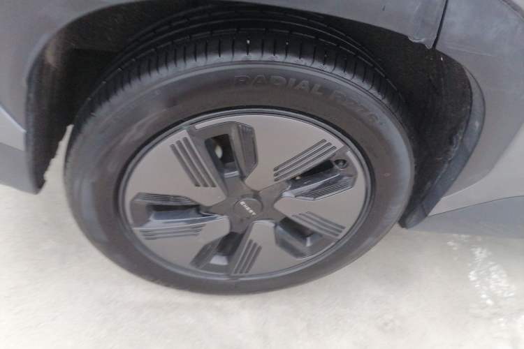 Used Chery New Energy eQ7 2023 512 km Max Right Rear Wheel Hub