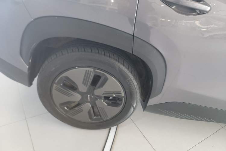 Used Chery New Energy eQ7 2023 512 km Max Right Rear Wheel Hub