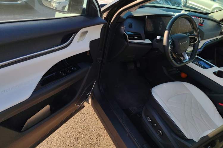 Used Chery New Energy eQ7 2023 512 km Max Driver Seat