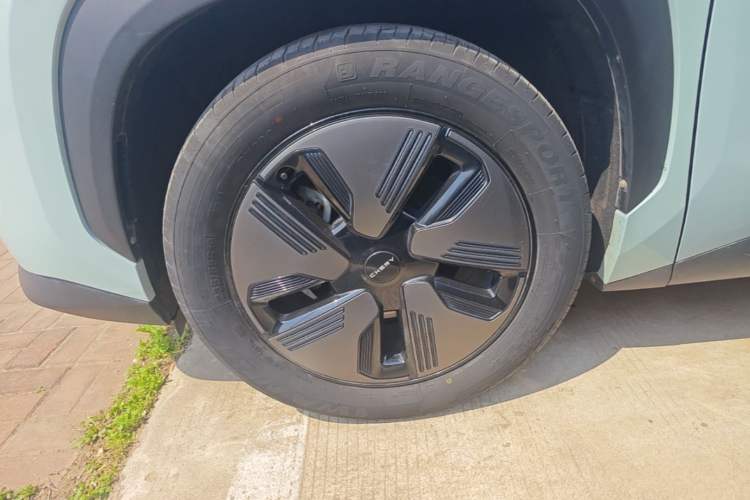Used Chery New Energy eQ7 2023 512km Pro Left Front Wheel Hub