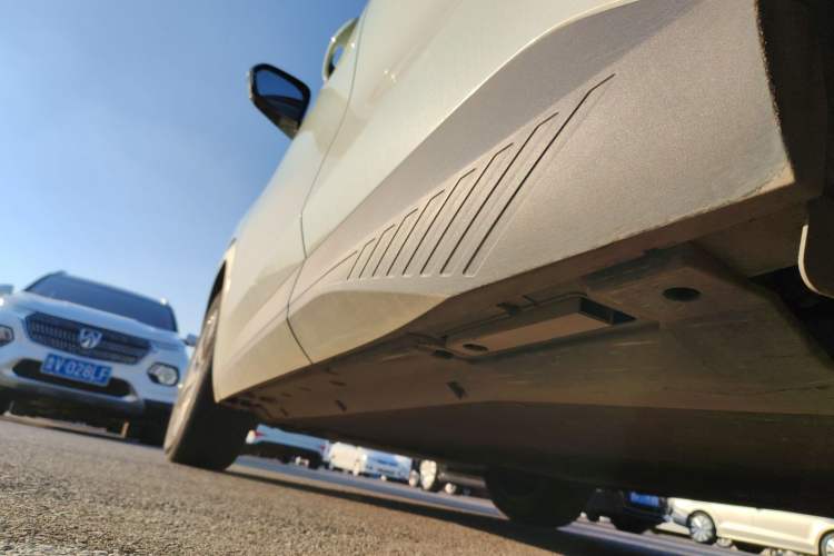 Used Chery New Energy eQ7 2023 512 km Max Left Side Sill