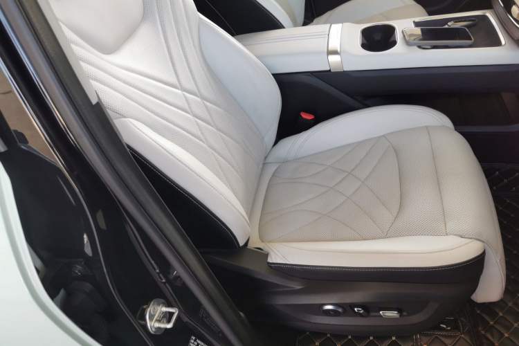 Used Chery New Energy eQ7 2023 512km Ultra-Enjoyment Version Right Front Seat