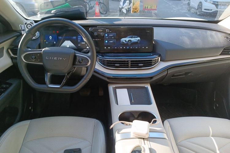 Used Chery New Energy eQ7 2023 512km Air Center Console