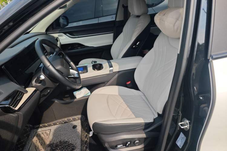 Used Chery New Energy eQ7 2023 512km Pro Left Front Seat