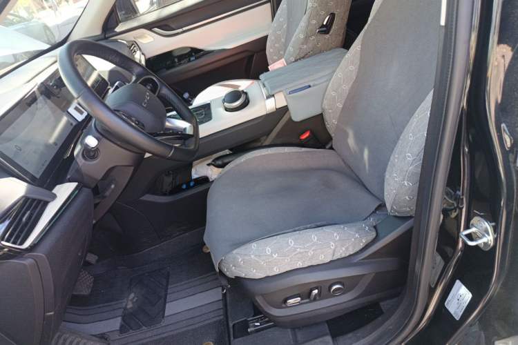Used Chery New Energy eQ7 2023 512 km Max Left Front Seat