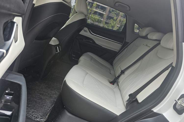 Used Chery New Energy eQ7 2023 512km Air Left Rear Seat
