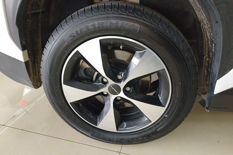 Used Chery New Energy eQ7 2024 512 km Leisure Edition Right Rear Wheel Hub