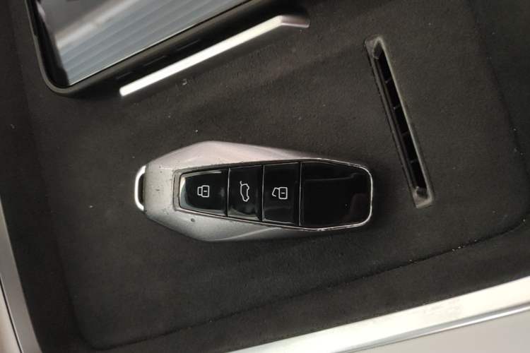Used Chery New Energy eQ7 2024 512 km Leisure Edition Vehicle Key
