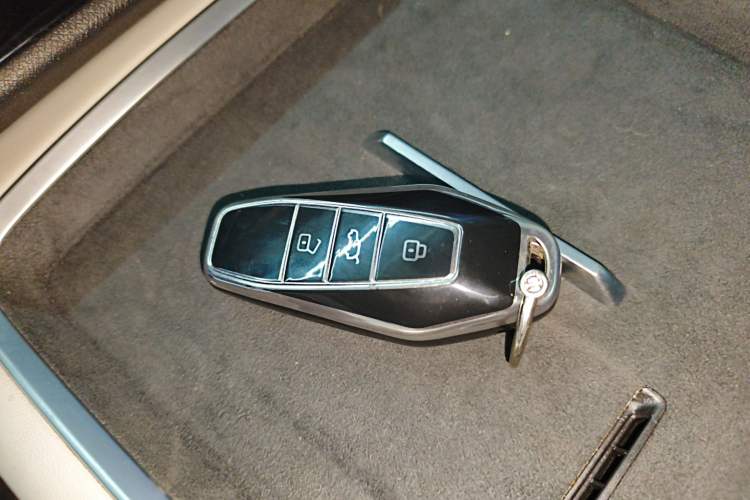 Used Chery New Energy eQ7 2024 512 km Leisure Edition Vehicle Key