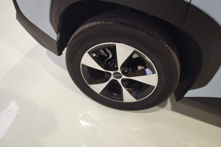 Used Chery New Energy eQ7 2025 512 km Free-Range Version Right Rear Wheel Hub