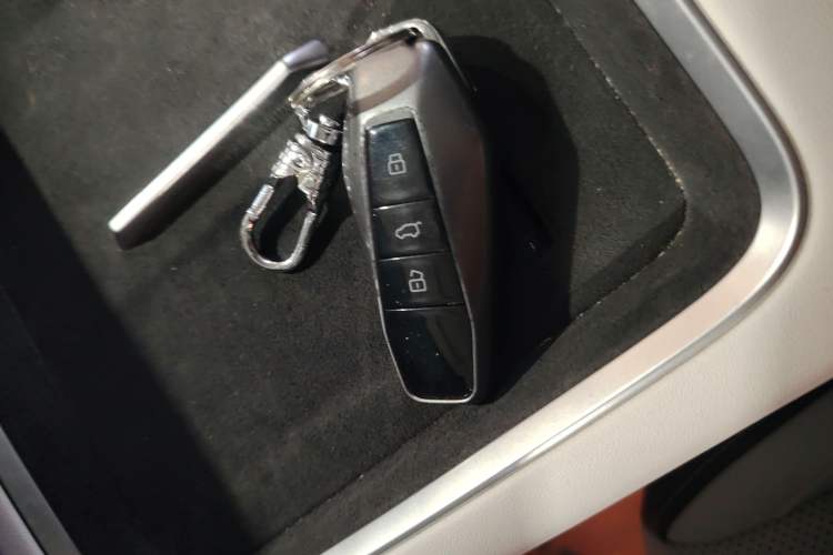 Used Chery New Energy eQ7 2025 512 km Free-Range Version Vehicle Key