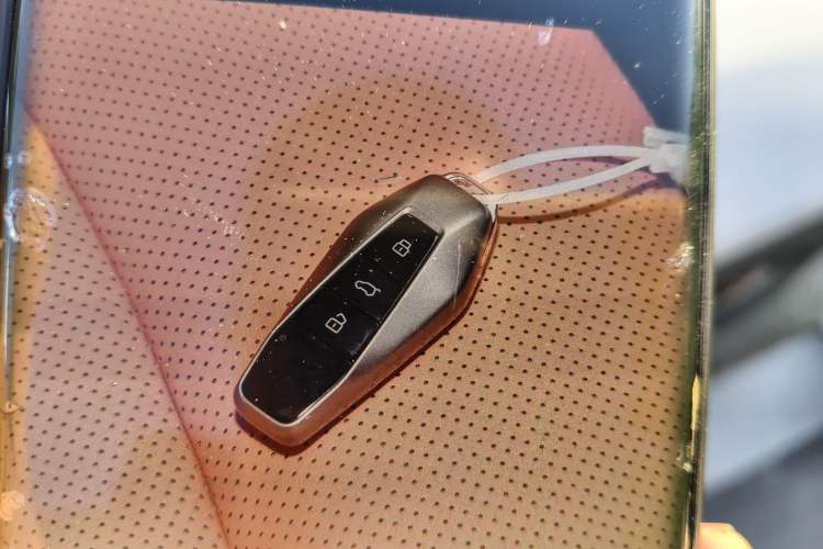 Used Chery New Energy eQ7 2025 512km Comfort Edition Vehicle Key