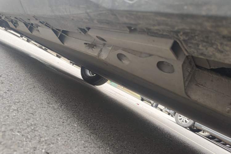 Used Chery New Energy eQ7 2025 512 km Free-Range Version Left Side Sill