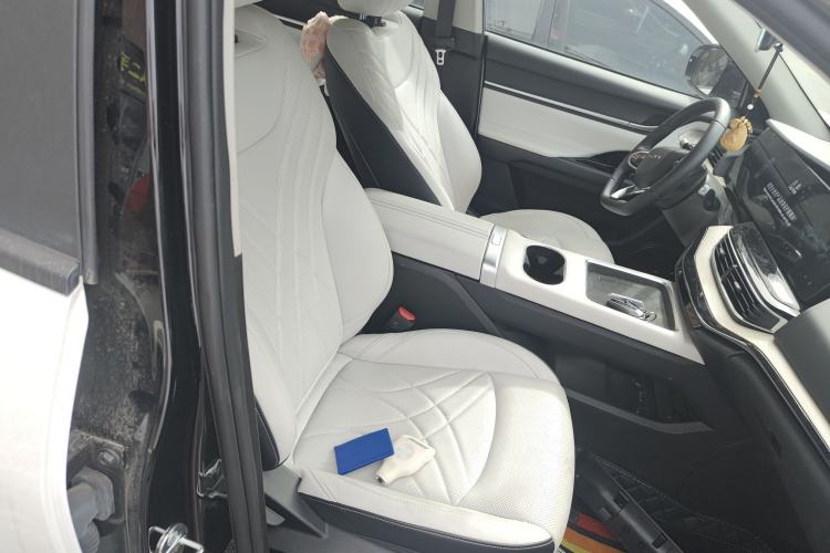 Used Chery New Energy eQ7 2025 512 km Free-Range Version Right Front Seat