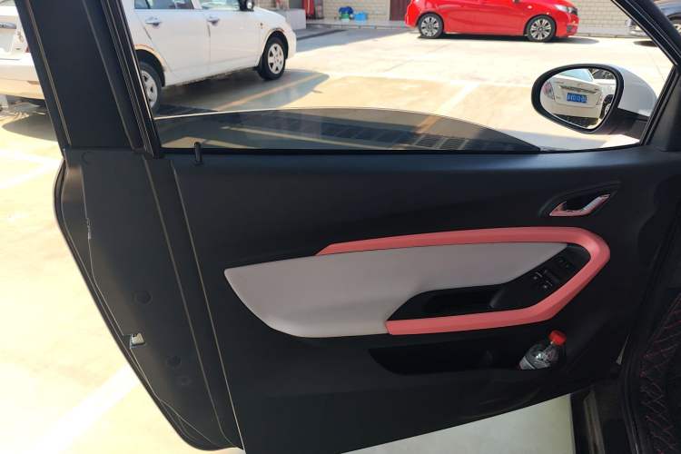 Used Chery New Energy Little Ant 2024 Edition Youth Version 251km True Love Edition 25.05 kWh Left Rear Door Interior