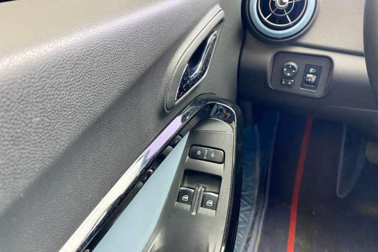 Used Chery New Energy Little Ant 2022 Sweet Pink Edition Low-Sugar Version Lithium Iron Phosphate 30 kW 301 km Interior 1