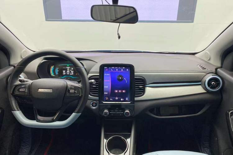 Used Chery New Energy Little Ant 2022 Sweet Pink Edition Low-Sugar Version Lithium Iron Phosphate 30 kW 301 km Interior 3