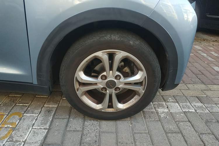 Used Chery New Energy Little Ant 2018 300 4-Seater Smart Edition Right Front Wheel Hub