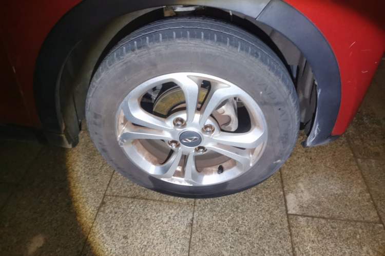 Used Chery New Energy Little Ant 2018 300 4-Seater Smart Edition Right Front Wheel Hub