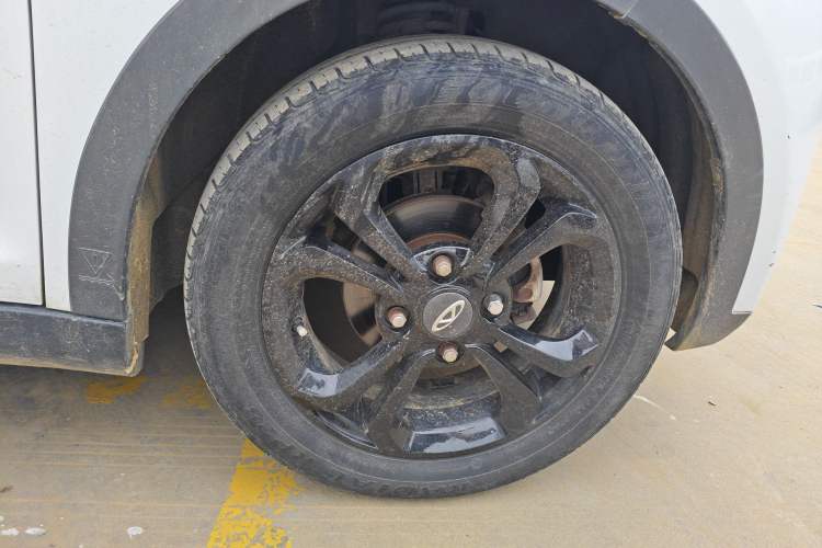Used Chery New Energy Little Ant 2018 400 4-Seater Smart Edition Right Front Wheel Hub