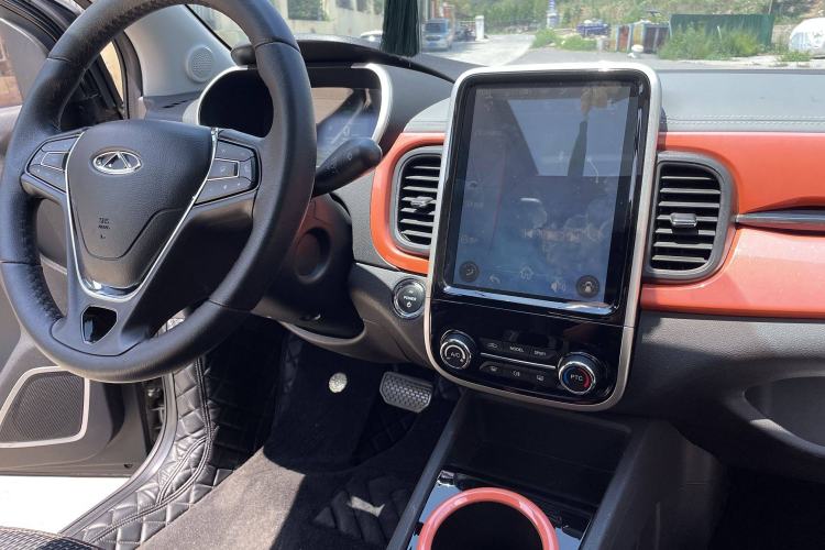 Used Chery New Energy Little Ant 2019 4-Seater Smart Edition 35 kWh Interior 1