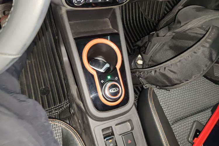 Used Chery New Energy Little Ant 2019 4-Seater Smart Edition 30.6 kWh Gear Lever