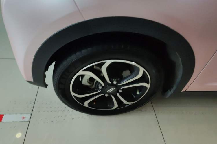 Used Chery New Energy Little Ant 2019 4-Seater Smart Edition 35 kWh Left Front Wheel Hub