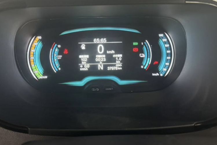 Used Chery New Energy Little Ant 2021 200 000 Yuan Ant Fan Edition Energized Version Lithium Iron Phosphate 301 km Odometer Close Up