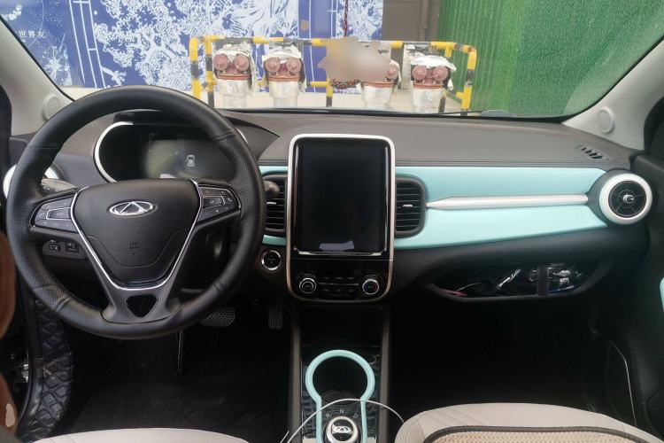 Used Chery New Energy Little Ant 2021 200 000 Yuan Ant Fan Edition Energized Version NMC Lithium Battery 408 km Center Console