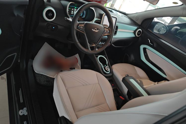 Used Chery New Energy Little Ant 2021 200 000-Yuan Ant Fan Edition Talent Version NMC Battery 301 km Interior 2