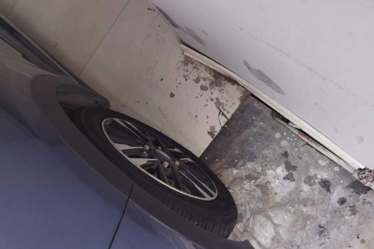 Used Chery New Energy Little Ant 2021 Revised Version 150 000 Yuan Ant Fan Edition New Ant Cool Edition Lithium Iron Phosphate Left Front Wheel Hub