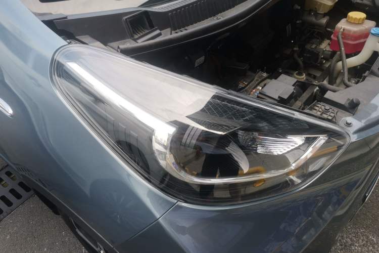 Used Chery New Energy Little Ant 2021 200 000 Yuan Ant Fan Edition Energized Version NMC Lithium Battery 408 km Right Front Headlight