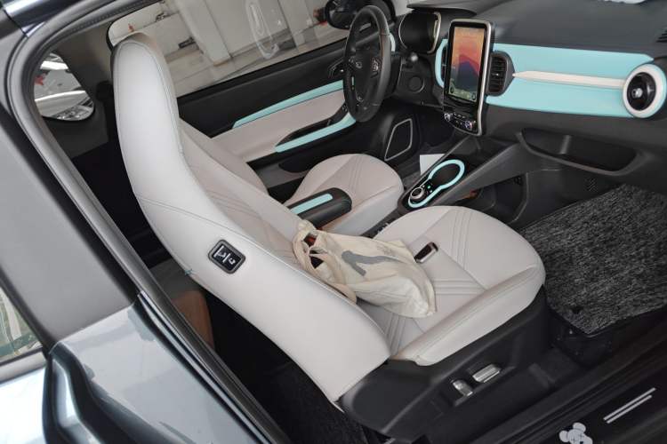 Used Chery New Energy Little Ant 2021 200 000-Yuan Ant Fan Edition Talent Version NMC Battery 301 km Right Front Seat