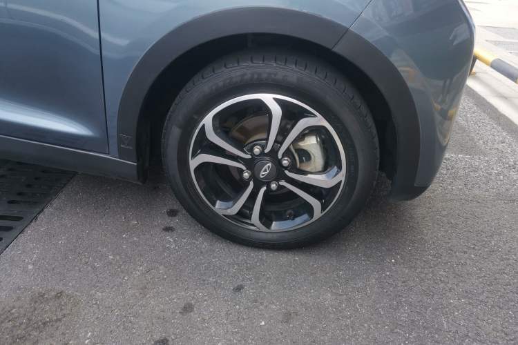 Used Chery New Energy Little Ant 2021 200 000 Yuan Ant Fan Edition Energized Version NMC Lithium Battery 408 km Right Front Wheel Hub