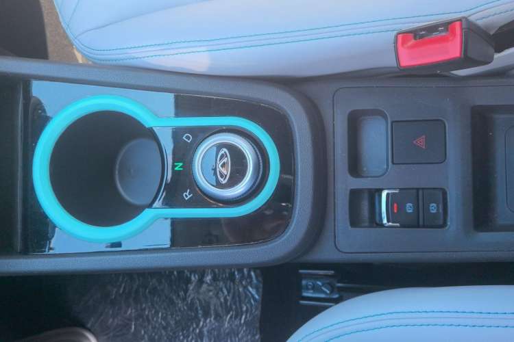 Used Chery New Energy Little Ant 2021 200 000-Yuan Ant Fan Edition Oxygen Version Lithium-Ion Battery 301 km Gear Lever