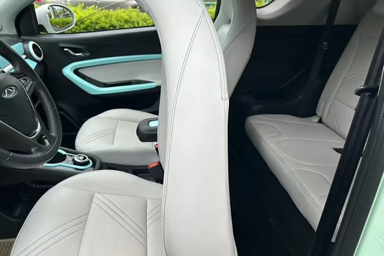 Used Chery New Energy Little Ant 2021 200 000-Yuan Ant Fan Edition Talent Version Lithium Iron Phosphate 301 km Interior 2