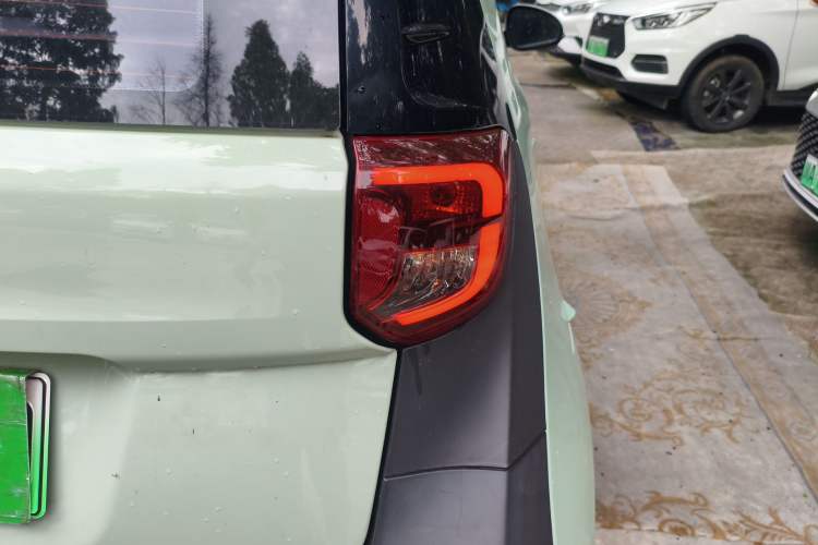 Used Chery New Energy Little Ant 2021 200 000-Yuan Ant Fan Edition Oxygen Version Lithium Iron Phosphate 301 km Right Rear Taillight