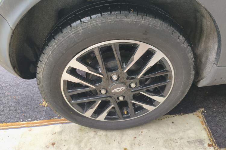 Used Chery New Energy Little Ant 2021 200 000-Yuan Ant Fan Edition Oxygen Version Lithium Iron Phosphate 301 km Right Rear Wheel Hub