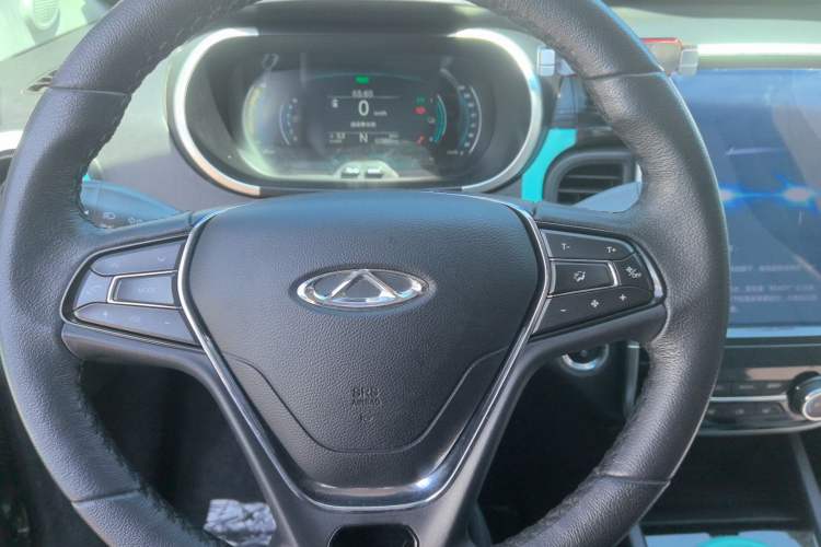 Used Chery New Energy Little Ant 2021 200 000-Yuan Ant Fan Edition Oxygen Version Lithium-Ion Battery 301 km Steering Wheel
