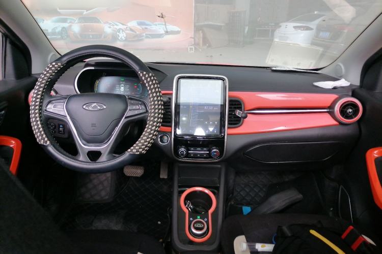 Used Chery New Energy Little Ant 2021 150 000 Yuan Ant Fan Edition Ant Stylish Version Lithium-Ion Battery Center Console