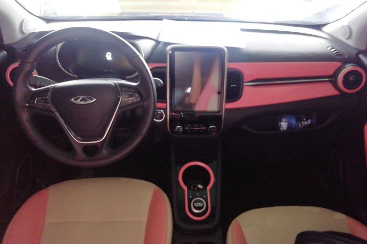 Used Chery New Energy Little Ant 2021 200 000 Yuan Ant Fan Edition Energized Version Lithium Iron Phosphate 301 km Center Console